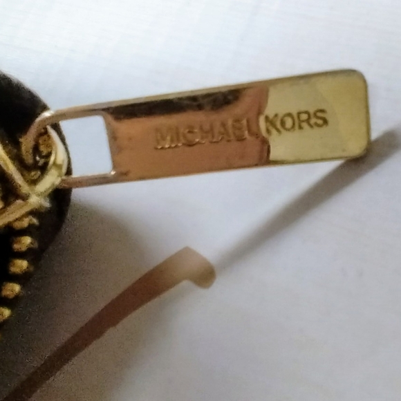 MICHAEL KORS Clutch Wallet - Picture 11 of 16